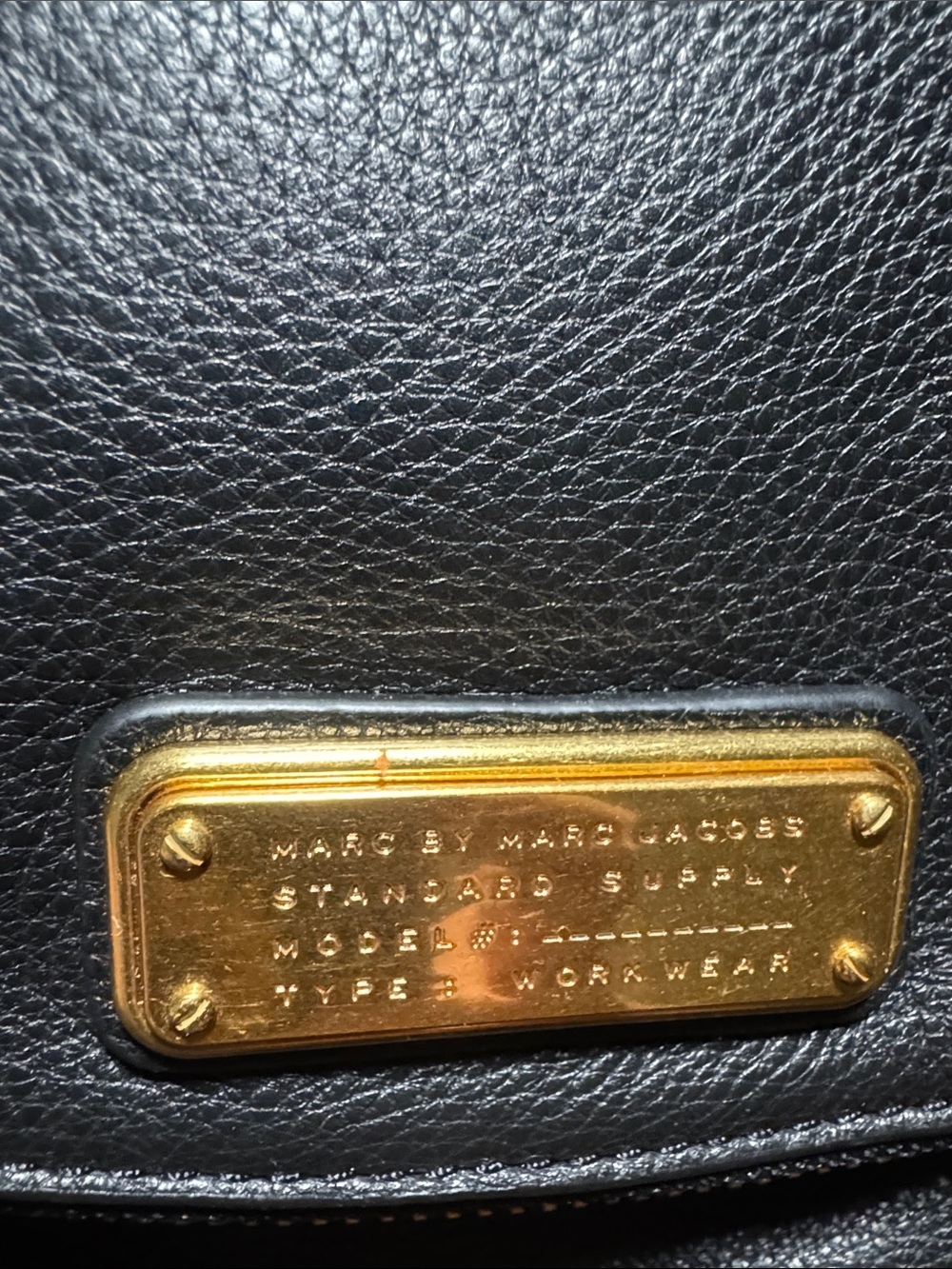 Marc Jacobs Black Pebbled Leather Shoulder Bag with Gold Plate - Picture 3 of 8